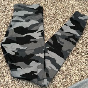 camo pants!